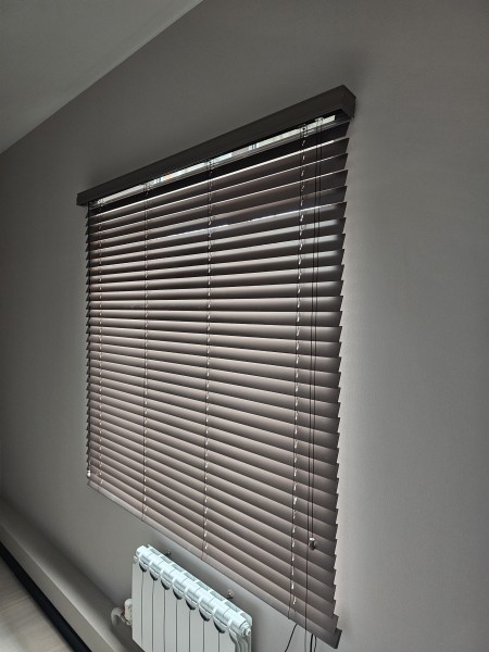 Деревянные жалюзи для офисе