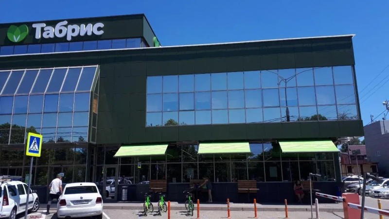 Кассетные маркизы для сети супермаркетов Табрис